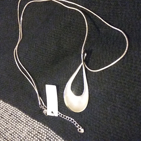 Accessories Long Necklace - Picture 3 of 3